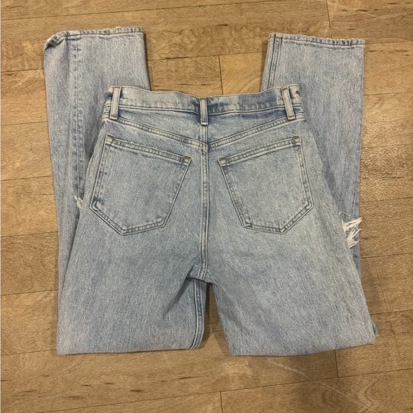Abercrombie & Finch 90s Straight Ultra High Rise Distressed Jeans Size 27/4 R - Picture 2 of 5
